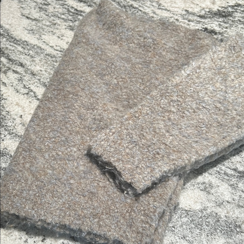 Universal Thread Heathered Tan Crew Neck Sweater - image 3